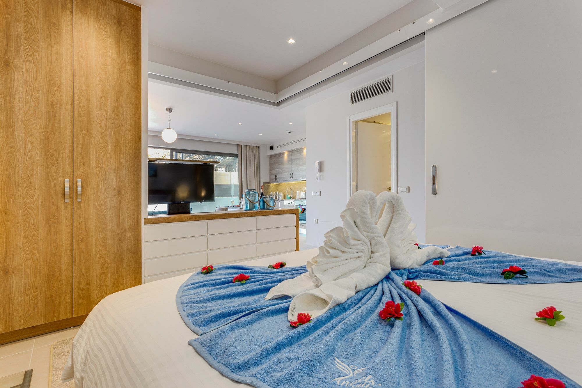 Angels Suites Platanias  Bagian luar foto